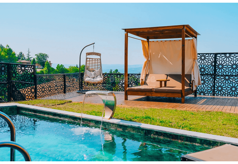 Sakarya Sapanca’da doğa içinde, jakuzili, şömineli ve havuzlu lüks bungalovlarda huzurlu, konforlu ve sürdürülebilir bir konaklama deneyimi BungaRise’da.