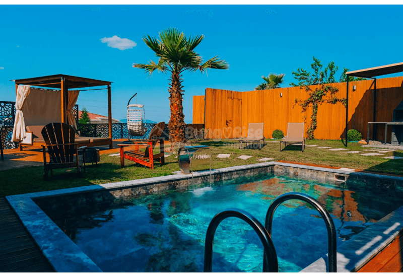 Sakarya Sapanca’da doğa içinde, jakuzili, şömineli ve havuzlu lüks bungalovlarda huzurlu, konforlu ve sürdürülebilir bir konaklama deneyimi BungaRise’da.